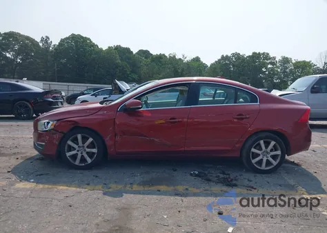 2016 Volvo S60 T5 Drive-E Premier z USA, uszkodzony, nr VIN YV126MFK4G1396231